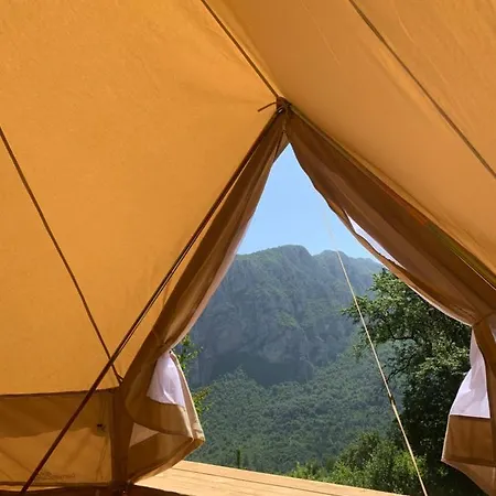 Rosehip Camp Trnski Odorovci